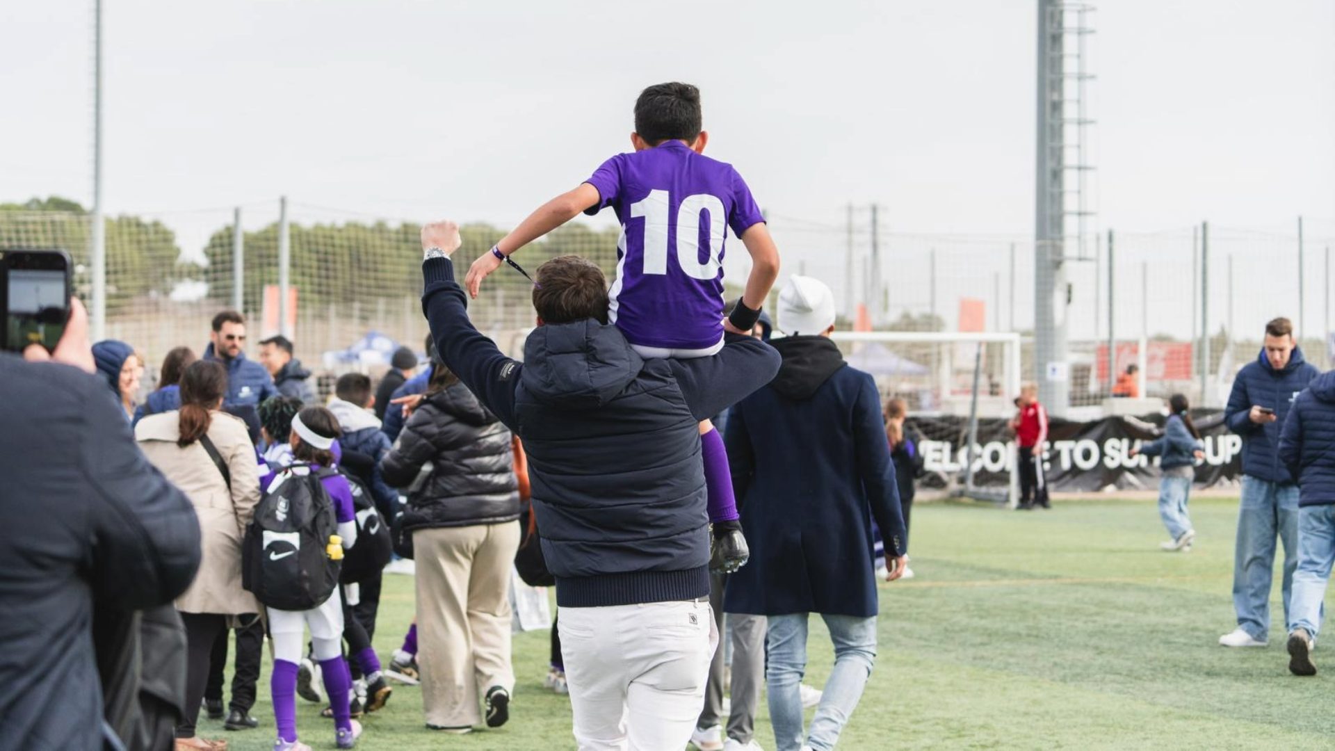 KSA Global Stage gana dos trofeos en la Surf Cup 2025