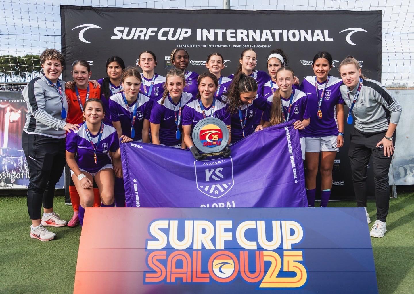 KSA Global Stage Triumphs with Two Trophies at the 2025 Surf Cup KSA Global Stage triunfa con dos trofeos en la Surf Cup 2025