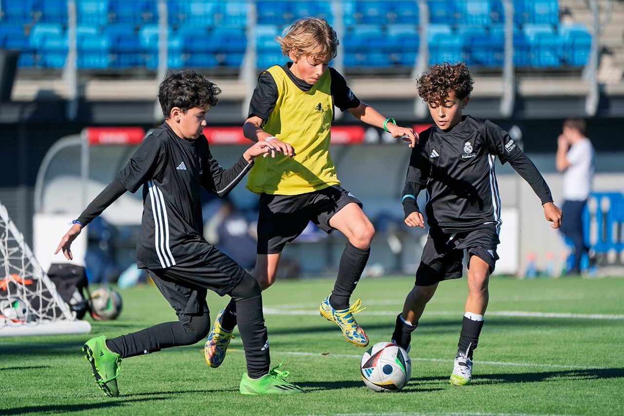 Summary of the Real Madrid Foundation training clinics in November 2025 Resumen de las clínicas de entrenamiento de la Fundación Real Madrid en noviembre de 2025